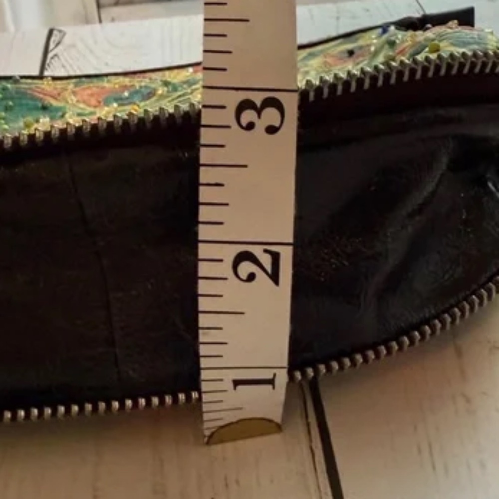 Shariff Peacock Purse with New Crossbody Chain - Picture 10 of 13